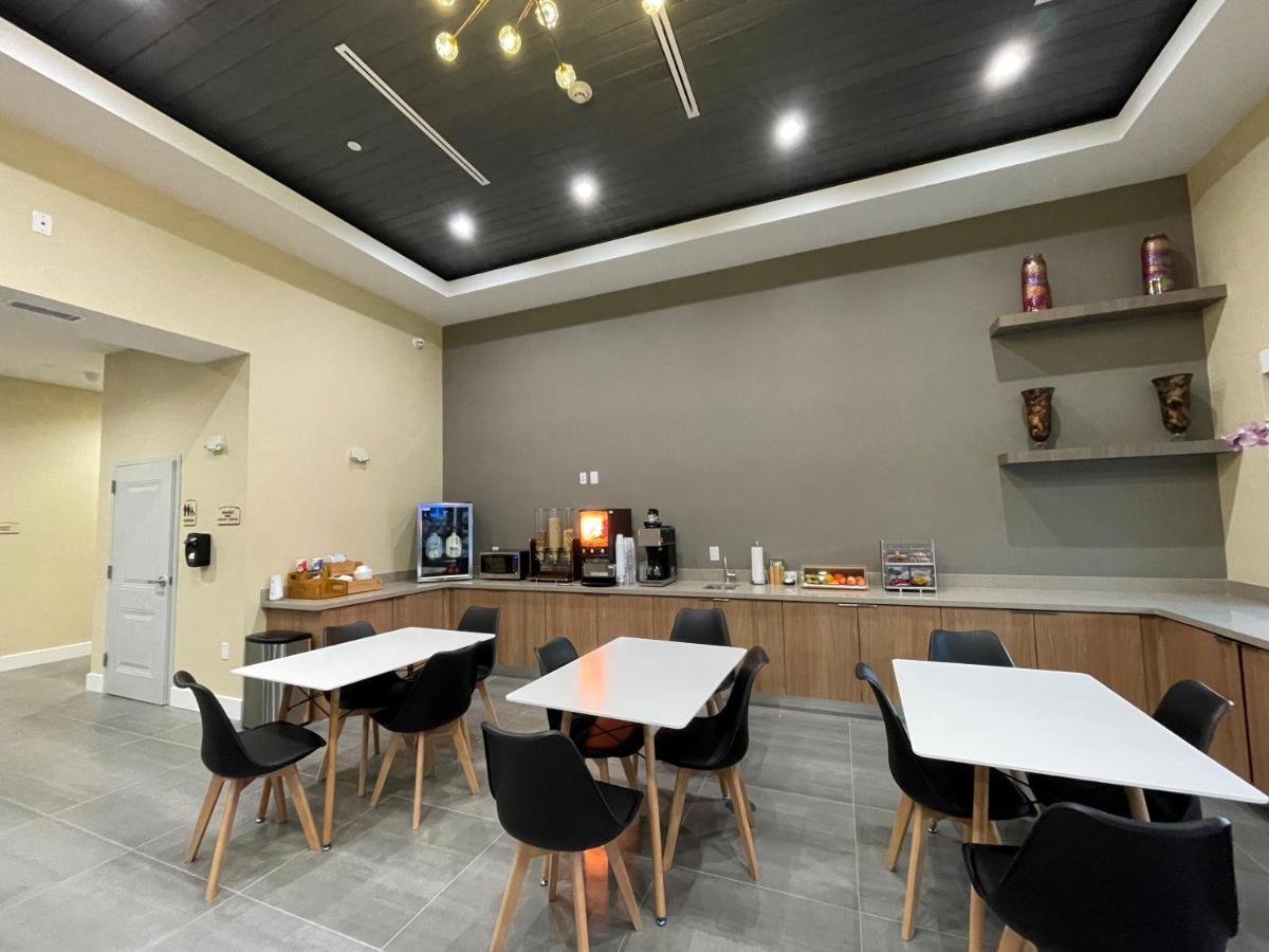 Palace Inn Blue Houston East Beltway 8 Ngoại thất bức ảnh